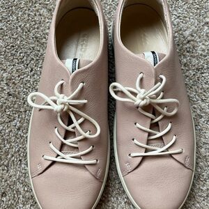 Ecco Pink Leather Sneakers